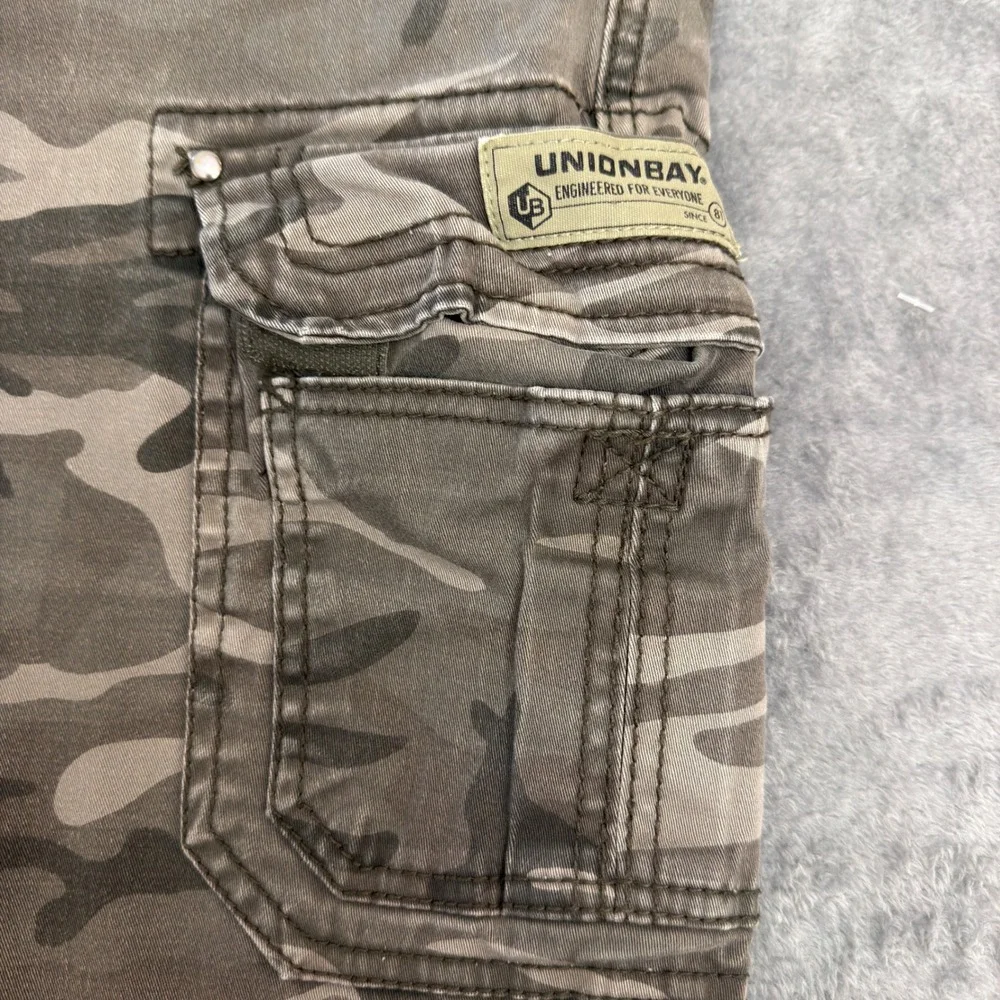 Unionbay Mens Camo Cargo Shorts Green Brown Size 42 Stretch Cotton Utility Camo